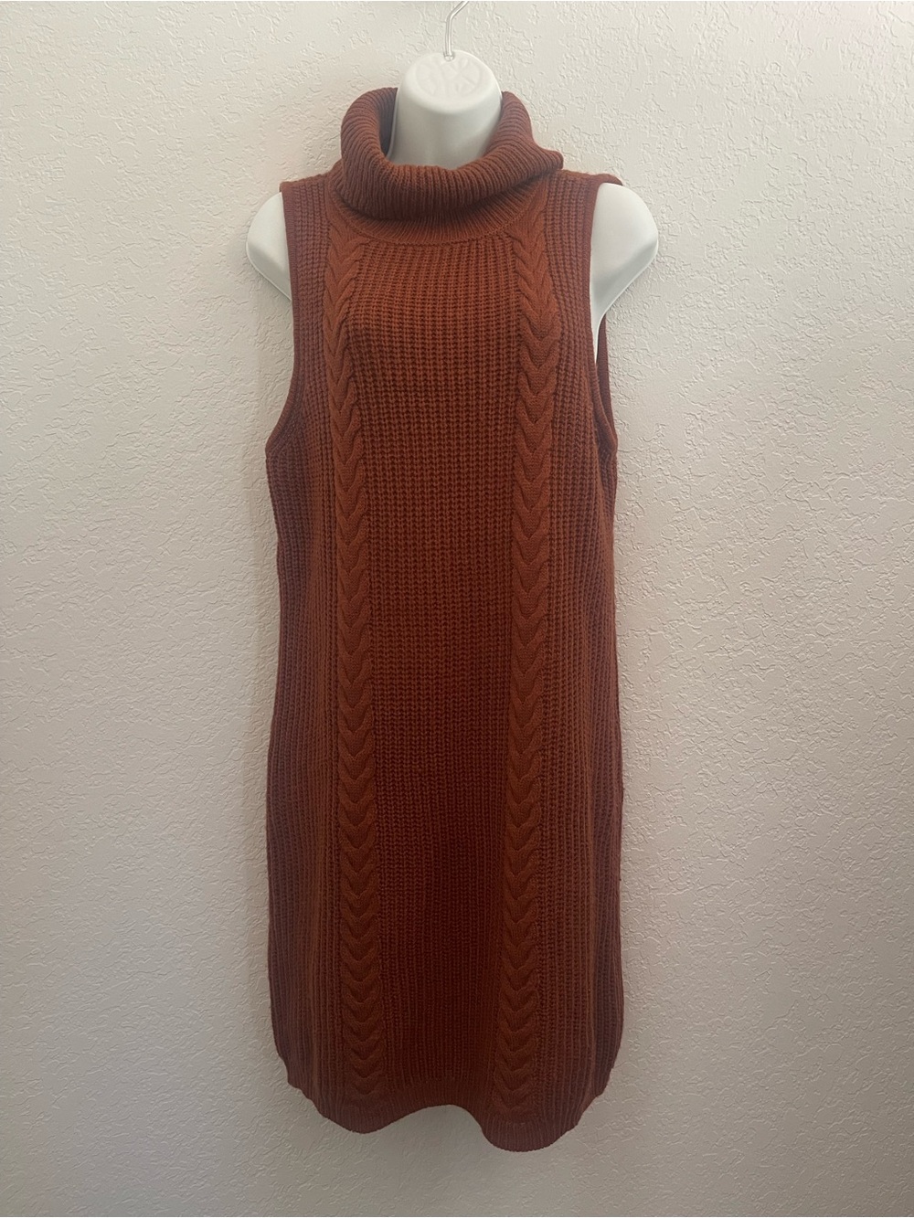 Almost Famous Sleeveless Turtleneck Midi Dress in Rust Brown